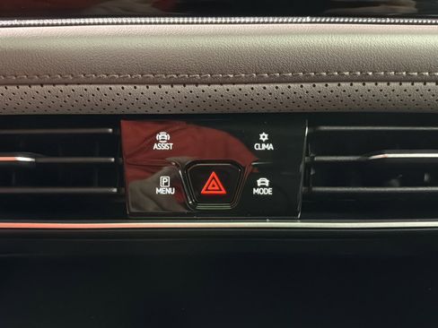New 2026 Volkswagen Atlas Peak Edition AWD/4WD image 27