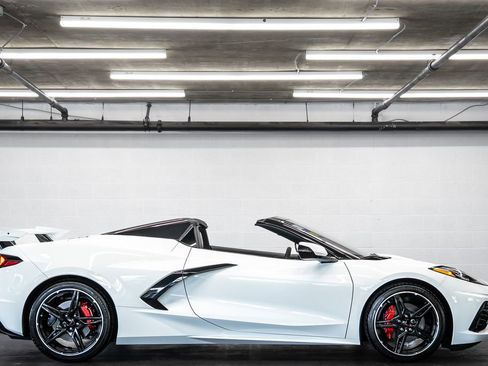 Used 2024 Chevrolet Corvette Stingray Convertible w/ 1LT image 7