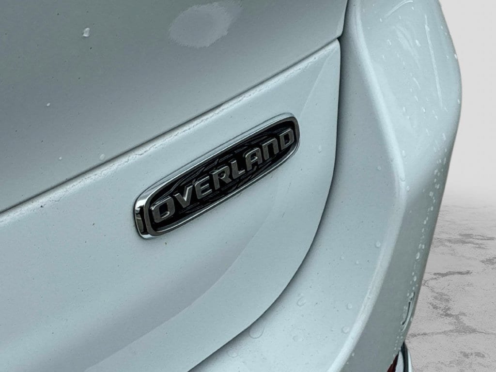 Used 2023 Jeep Grand Cherokee L Overland w/ Luxury Tech Group IV AWD/4WD image 11