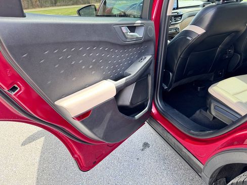 Used 2020 Ford Escape Titanium AWD/4WD image 5