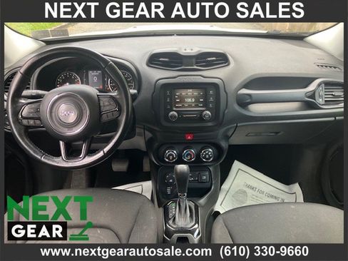 Used 2017 Jeep Renegade Altitude AWD/4WD image 8