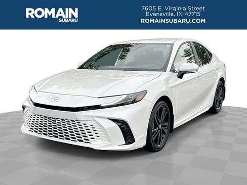 Used 2025 Toyota Camry Hybrid FWD image 1