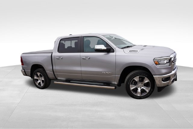Used 2023 RAM 1500 Laramie AWD/4WD image 2