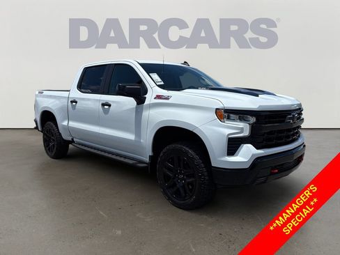 Used 2024 Chevrolet Silverado 1500 LT Trail Boss w/ Convenience Package II AWD/4WD image 1