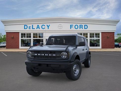 New 2025 Ford Bronco Base image 2