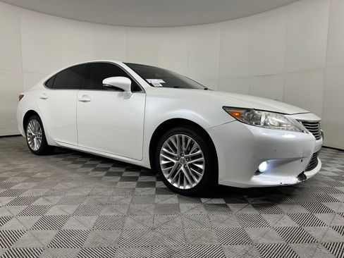 Used 2013 Lexus ES 350 w/ Luxury Pkg image 6