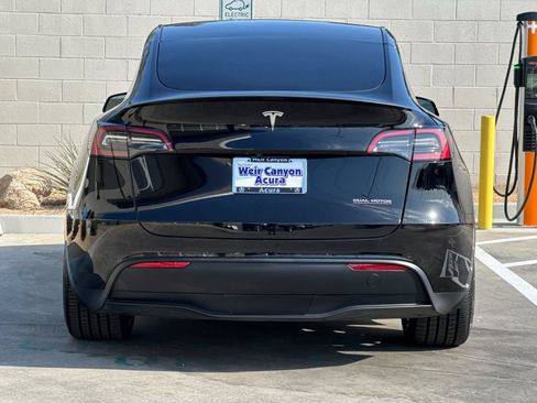 Used 2022 Tesla Model Y Performance AWD/4WD image 8