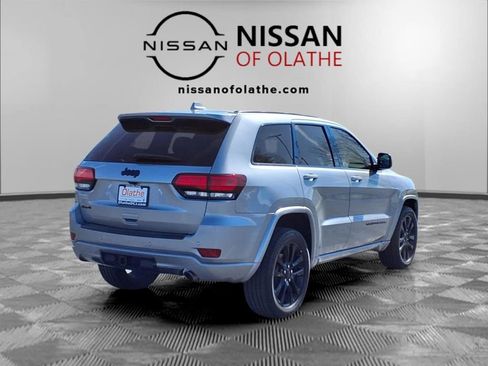 Used 2021 Jeep Grand Cherokee Laredo X image 28