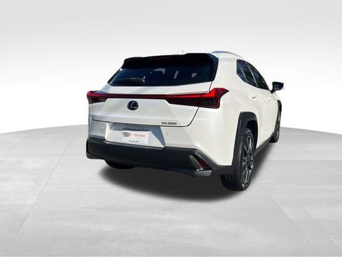 Used 2020 Lexus UX 200 image 5
