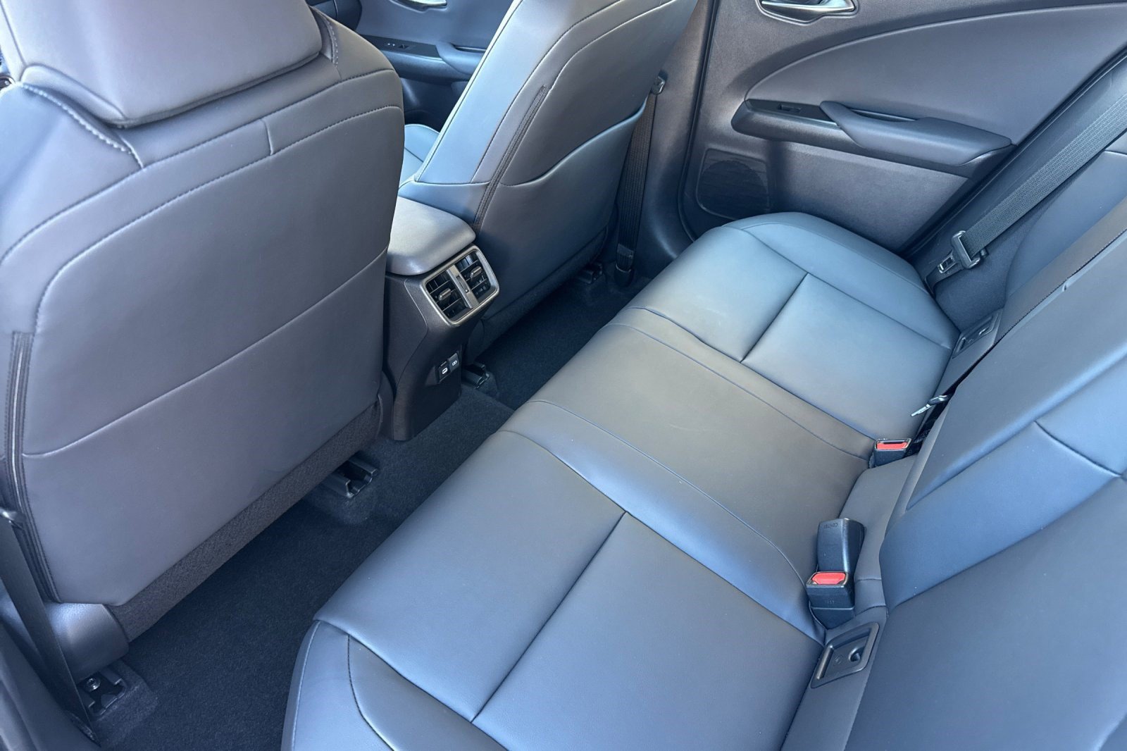 Certified 2025 Lexus UX 300h FWD w/ Accessory Package (Z2) image 26