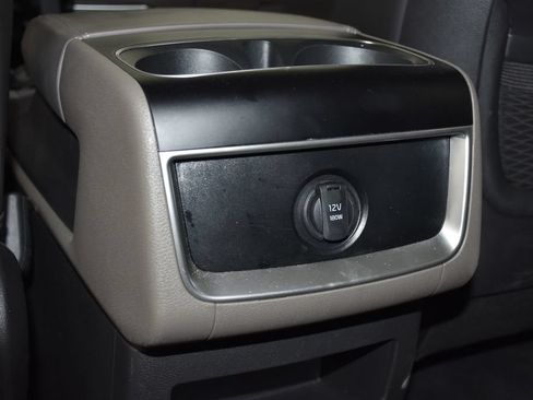 Used 2026 Kia Carnival FWD image 29