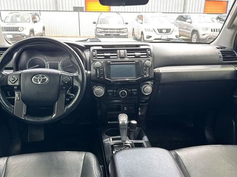 Used 2018 Toyota 4Runner TRD Off-Road AWD/4WD image 12