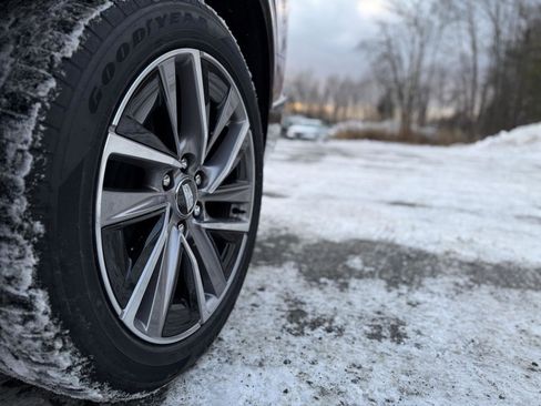 New 2026 Cadillac Vistiq Sport image 11