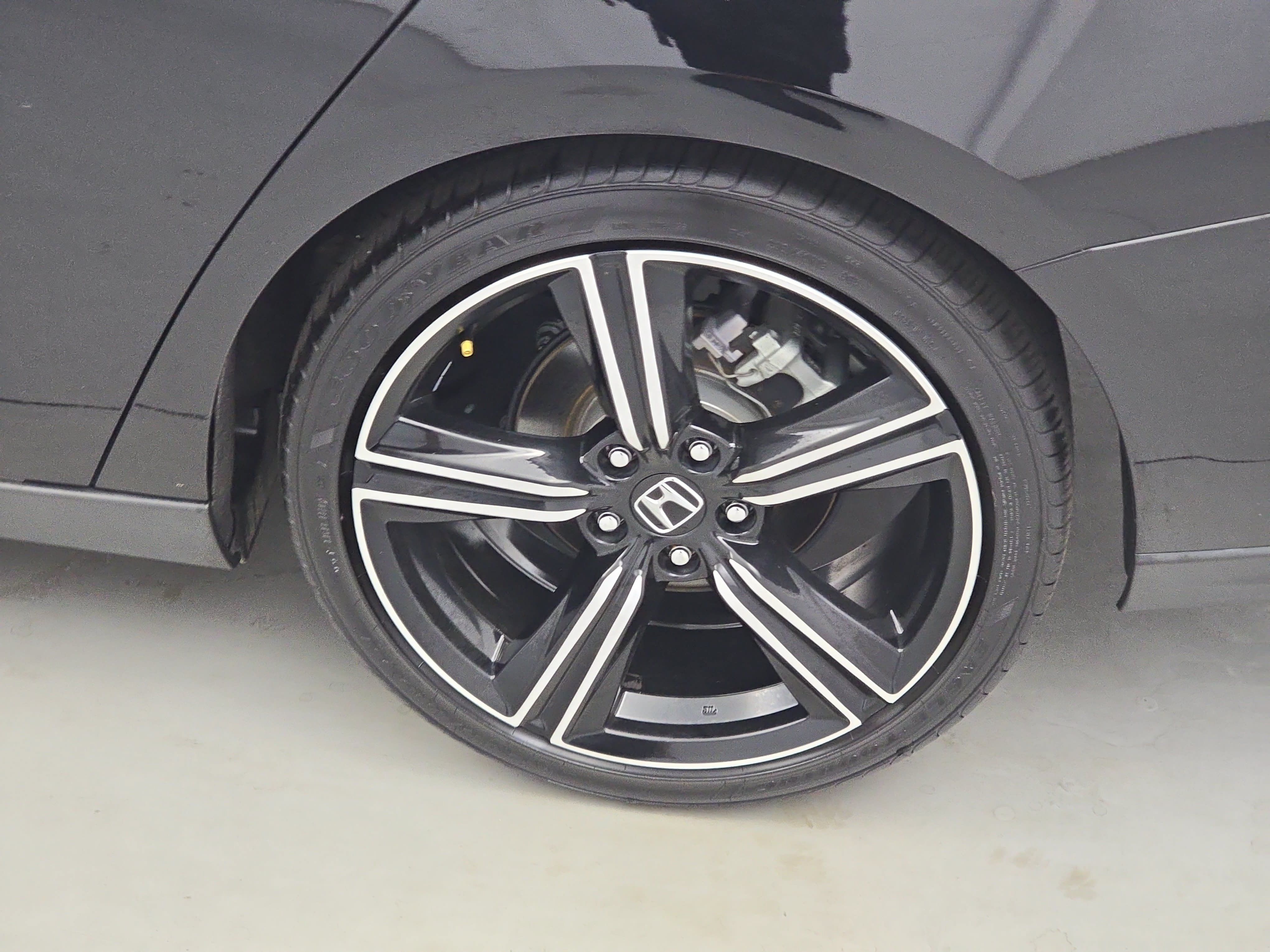 Certified 2025 Honda Accord Sport image 29
