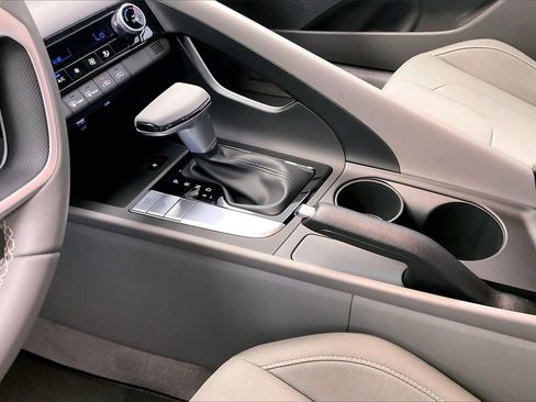 Certified 2025 Hyundai Elantra Sport w/ Cargo Package image 8