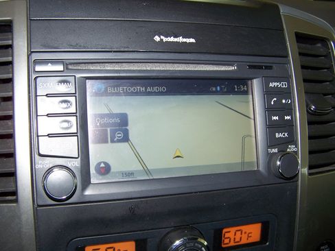 Used 2019 Nissan Frontier SL image 11