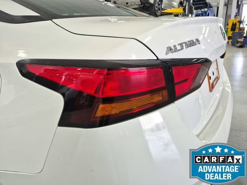Used 2022 Nissan Altima 2.5 S FWD image 31