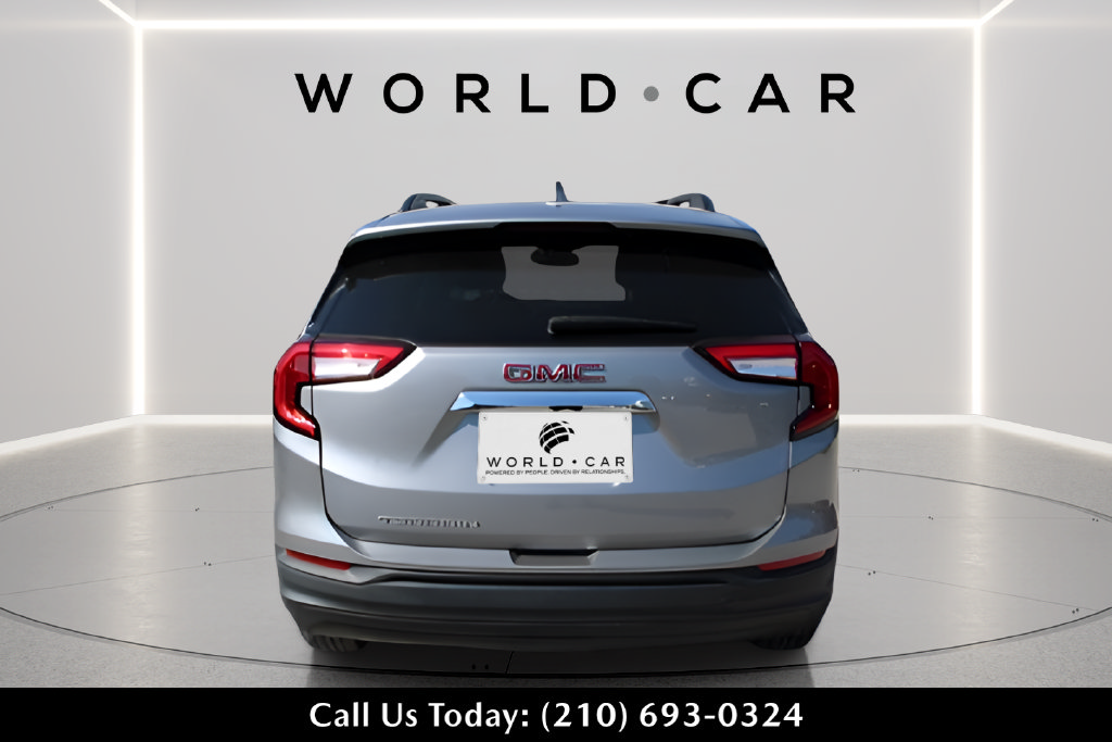 Used 2023 GMC Terrain SLE w/ Driver Convenience Package FWD image 6