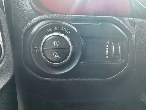 Used 2023 Jeep Gladiator Rubicon w/ Cold Weather Group AWD/4WD image 22