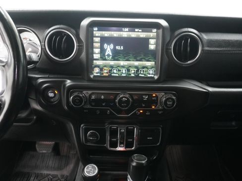 Used 2021 Jeep Wrangler Unlimited Sahara AWD/4WD image 20