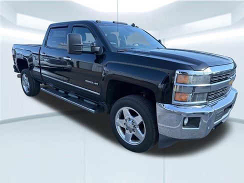 Used 2015 Chevrolet Silverado 2500 LTZ w/ Duramax Plus Package image 4