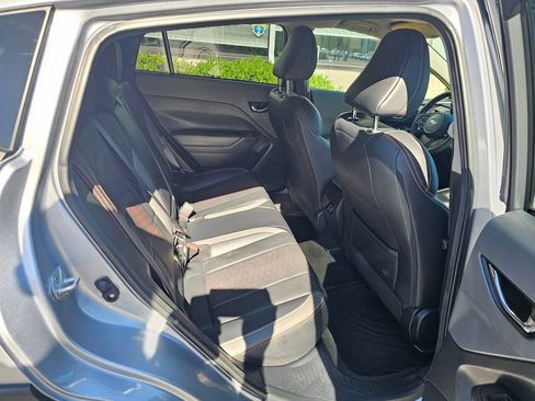 Used 2024 Subaru Crosstrek 2.5i Limited w/ Crosstrek Mirror Package AWD/4WD image 12