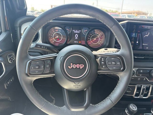 Used 2025 Jeep Wrangler Unlimited Sport AWD/4WD image 16