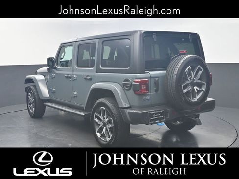 Used 2024 Jeep Wrangler Unlimited w/ Convenience Group image 8
