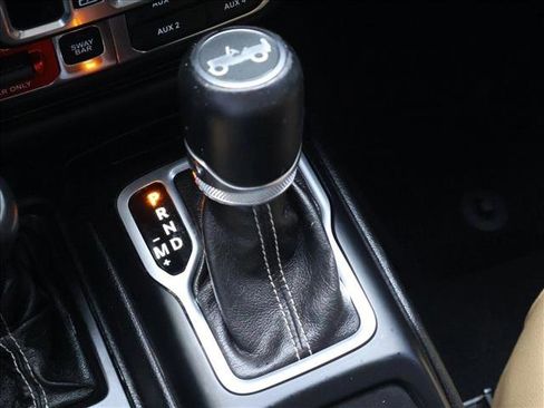 Used 2018 Jeep Wrangler Unlimited Rubicon image 13