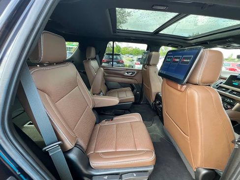 Used 2023 Chevrolet Tahoe High Country w/ Advanced Technology Package AWD/4WD image 30
