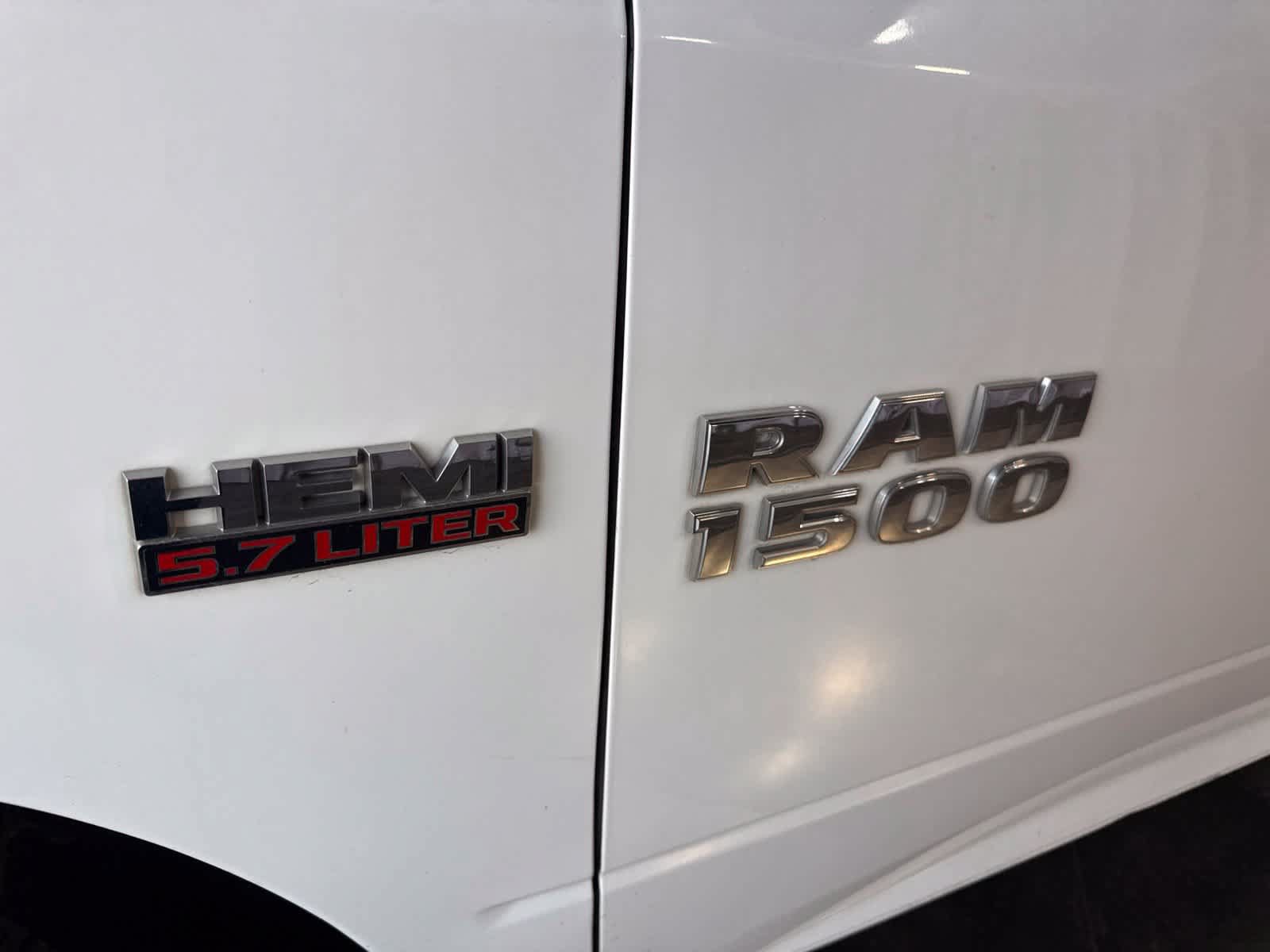 Used 2018 RAM 1500 Tradesman w/ Chrome Appearance Group AWD/4WD image 10