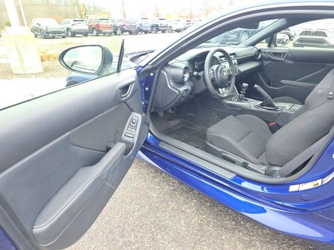 Certified 2024 Toyota GR86 image 8