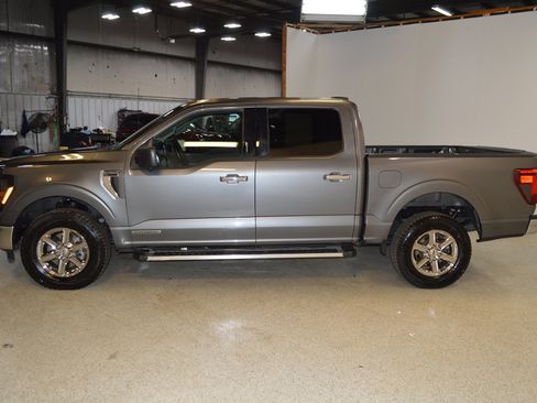 Used 2024 Ford F150 XLT w/ Mobile Office Package image 6