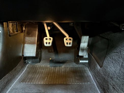 Used 2002 Chevrolet Corvette w/ Preferred Equipment Group2 image 70