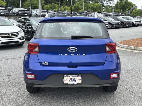 Certified 2025 Hyundai Venue SEL FWD image 6