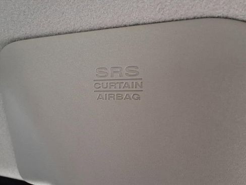 Used 2021 Nissan Frontier SV w/ SV Utility Package image 26