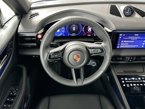 Certified 2025 Porsche Macan 4 Electric image 19