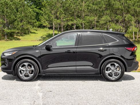 Used 2025 Ford Escape ST-Line w/ Tech Pack #1 FWD image 8