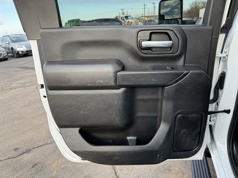 Used 2021 GMC Sierra 2500 4x4 Crew Cab w/ Convenience Package image 18