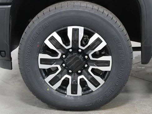 Used 2024 GMC Sierra 2500 Denali Ultimate AWD/4WD image 22