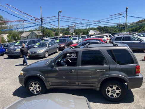 Used 2005 Ford Escape Limited AWD/4WD image 10