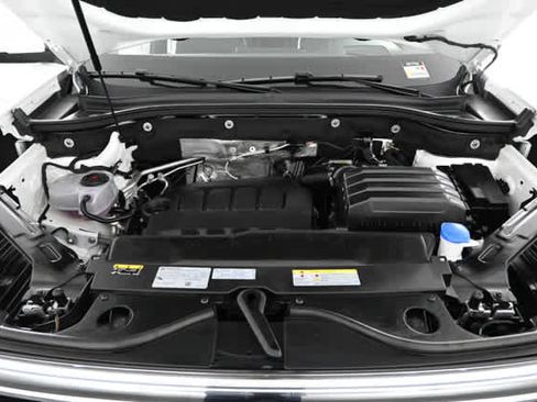 Used 2025 Volkswagen Atlas SEL image 35