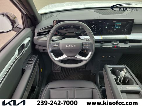 New 2026 Kia EV9 Land AWD/4WD image 17