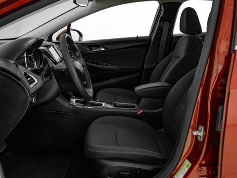 Used 2017 Chevrolet Cruze LT w/ Convenience Package image 26