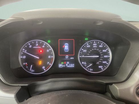 Used 2025 Subaru Crosstrek 2.5i Premium AWD/4WD image 18