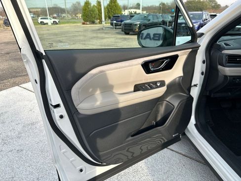 New 2026 Subaru Forester Limited image 13