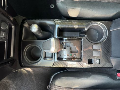 Used 2021 Toyota 4Runner TRD Off-Road image 25