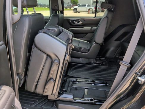 Used 2023 Chevrolet Tahoe LT w/ Luxury Package RWD image 38