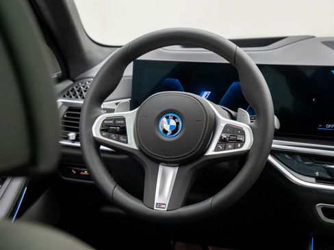 New 2026 BMW X5 xDrive50e w/ Executive Package image 12