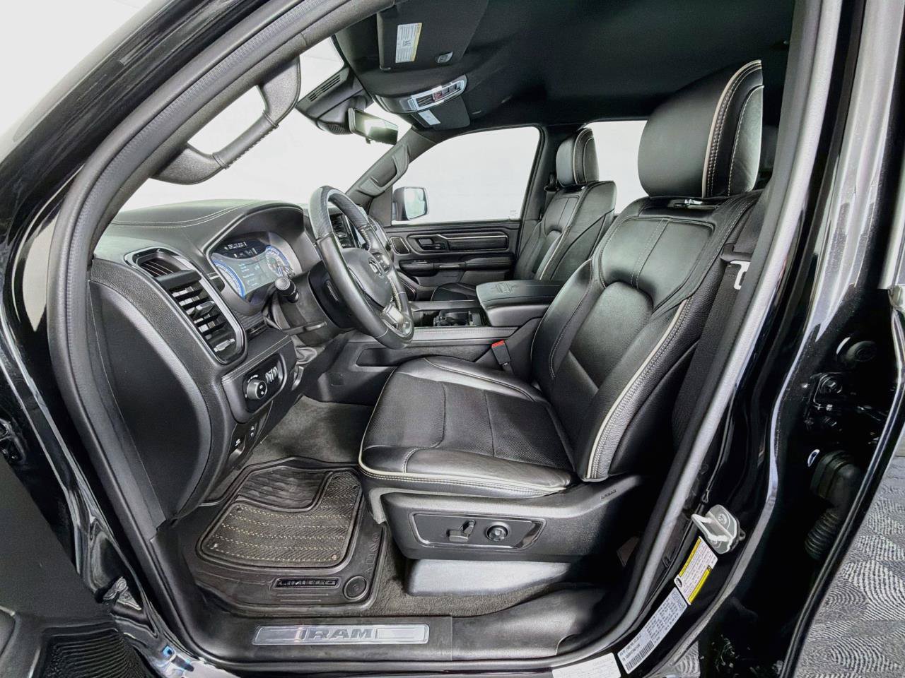 Used 2022 RAM 1500 Limited AWD/4WD image 35